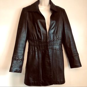 Vintage 90’s Women’s Black leather Jacket